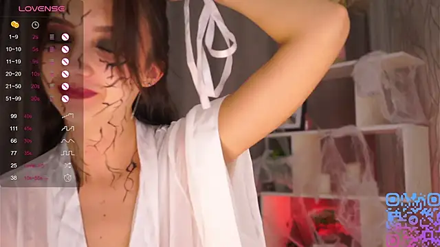 DaisyBlaze online show from 10/30/25, 04:52