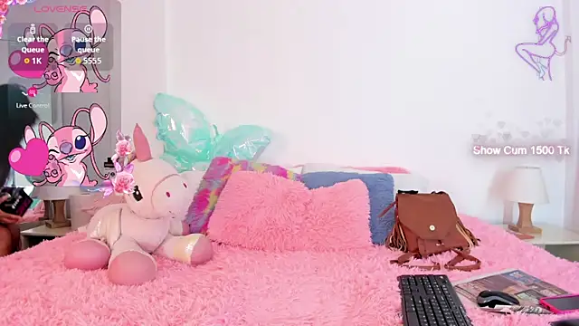 Snapshot of Ariana-Fernandez chatting on 09/25/25, 12:42 Ariana-Fernandez online show from 09/25/25, 12:42