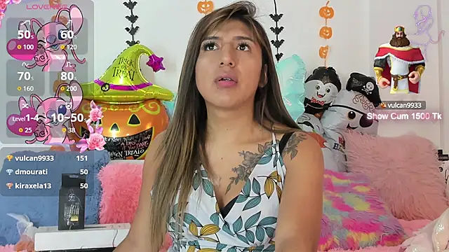 Snapshot of Ariana-Fernandez chatting on 10/10/25, 01:10 Ariana-Fernandez online show from 10/10/25, 01:10