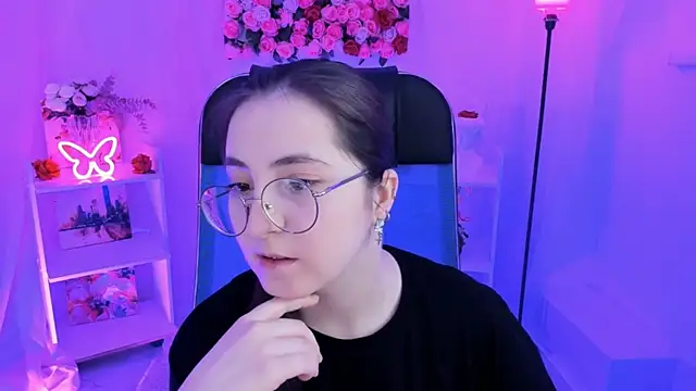 VirtuallVoyant online show from 10/20/25, 07:20