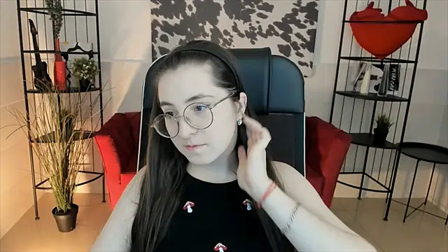 VirtuallVoyant online show from 11/12/25, 02:23