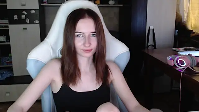 Cutti Crystal online show from 10/17/25, 09:45