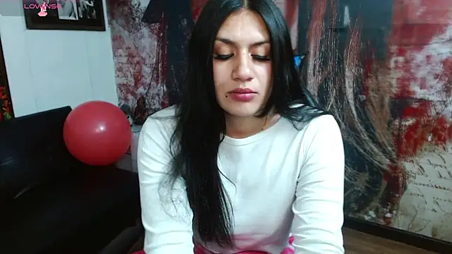 Snapshot of gigi_gilt_ chatting on 05/23/26, 04:39 gigi gilt online show from 05/23/26, 04:39