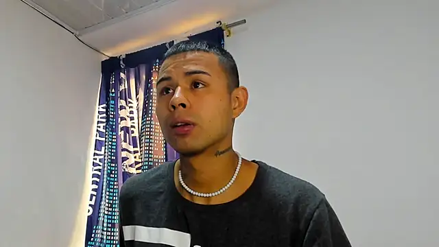  Logan Colton  online show from 10/11/25, 06:39