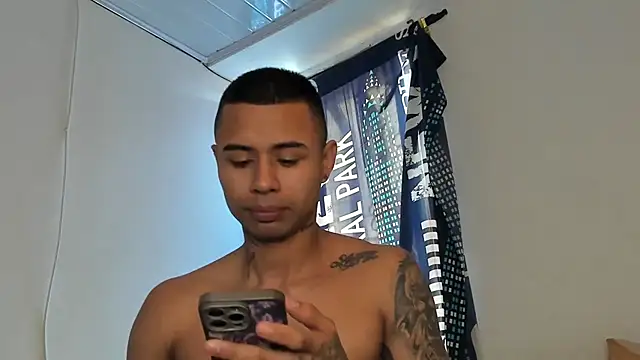  Logan Colton  online show from 02/11/26, 04:56