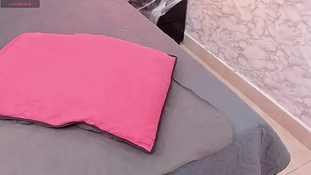 SASHA BROWNIE   online show from 10/20/25, 08:09