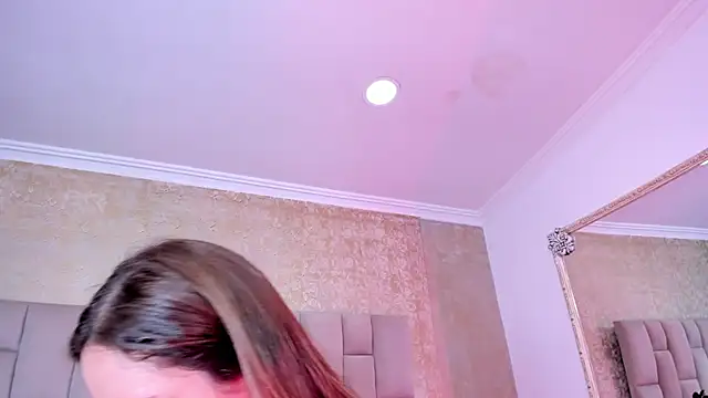 Snapshot of cloesummerr_ chatting on 09/26/25, 01:59 cloesummerr online show from 09/26/25, 01:59