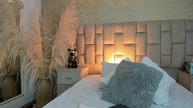 cloesummerr  online show from 01/13/26, 02:00