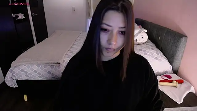 Mia 1120 online show from 04/21/26, 02:23