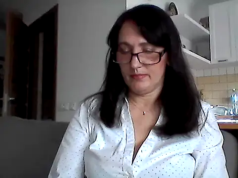 Snapshot of Elena48324 chatting on 05/08/26, 09:47 Elena48324 online show from 05/08/26, 09:47
