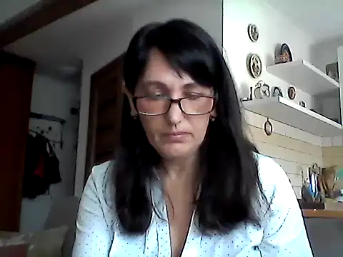 Snapshot of Elena48324 chatting on 05/14/26, 10:22 Elena48324 online show from 05/14/26, 10:22