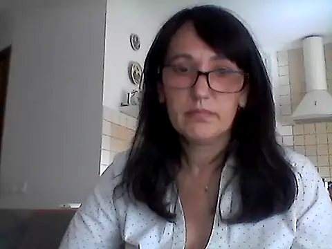 Snapshot of Elena48324 chatting on 06/15/26, 11:23 Elena48324 online show from 06/15/26, 11:23