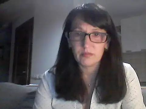Snapshot of Elena48324 chatting on 06/17/26, 06:31 Elena48324 online show from 06/17/26, 06:31