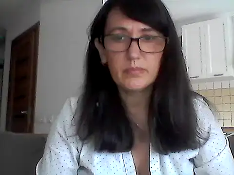 Snapshot of Elena48324 chatting on 06/20/26, 08:39 Elena48324 online show from 06/20/26, 08:39