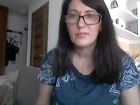 Snapshot of Elena48324 chatting on 06/21/26, 10:07 Elena48324 online show from 06/21/26, 10:07
