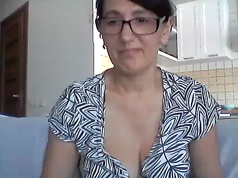 Snapshot of Elena48324 chatting on 06/30/26, 08:15 Elena48324 online show from 06/30/26, 08:15