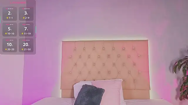 Zafiro  Brown online show from 11/25/25, 12:05