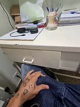 Saraiva2002 online show from 12/16/25, 11:48