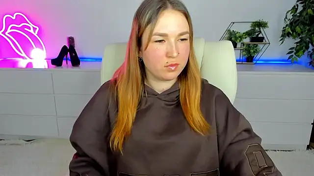 Sofii darling online show from 02/18/26, 05:31