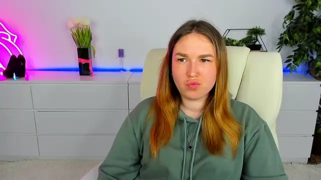 Sofii darling online show from 03/11/26, 07:20