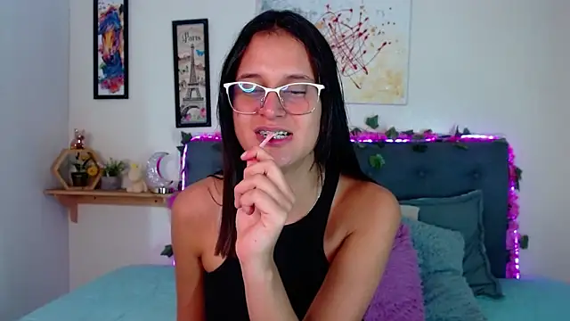 valentini villa online show from 02/15/26, 07:43