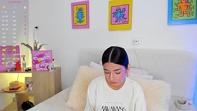 Snapshot of AprilAddams_ chatting on 10/10/25, 09:03 AprilAddams  online show from 10/10/25, 09:03