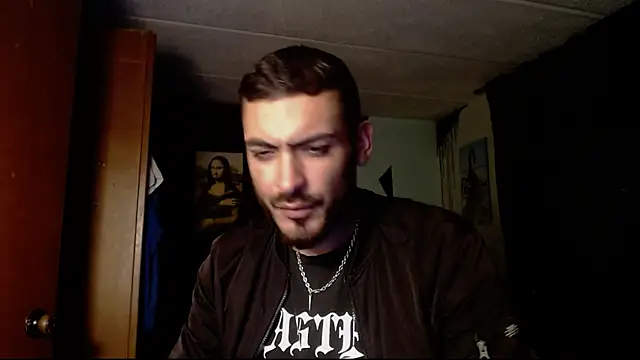 Snapshot of malek_xarx_ chatting on 10/15/25, 02:11 malek xarx online show from 10/15/25, 02:11