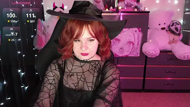 AmyVibess online show from 10/31/25, 08:10
