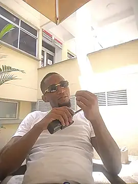 Snapshot of Jhoan_Simply chatting on 07/26/26, 04:58 Jhoan Simply online show from 07/26/26, 04:58