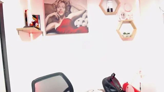 DIVAX MONSERRAT online show from 10/05/25, 05:44