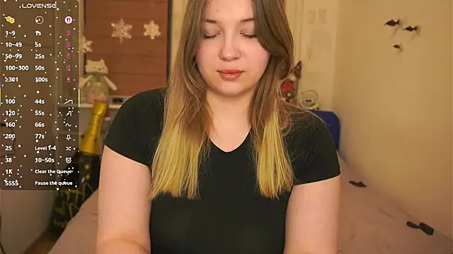 CuteSharloti online show from 02/12/26, 07:20