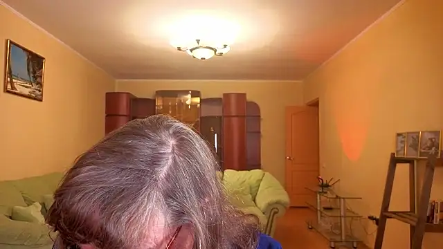 Betty Brick online show from 01/09/26, 02:53