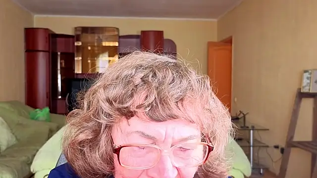 Betty Brick online show from 01/17/26, 07:24