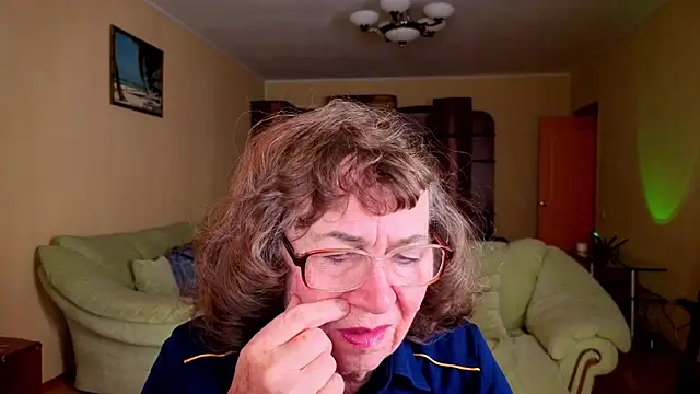 Betty Brick online show from 01/19/26, 06:17