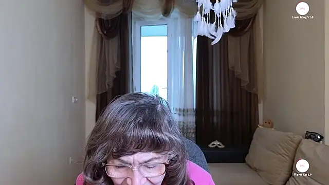 Betty Brick online show from 05/12/26, 01:30