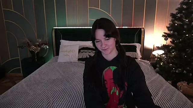 BerryDiva online show from 12/14/25, 02:00