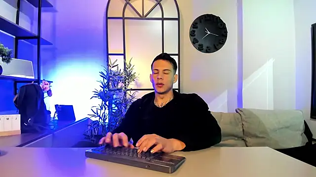 Dustin Sonne online show from 04/21/26, 03:35