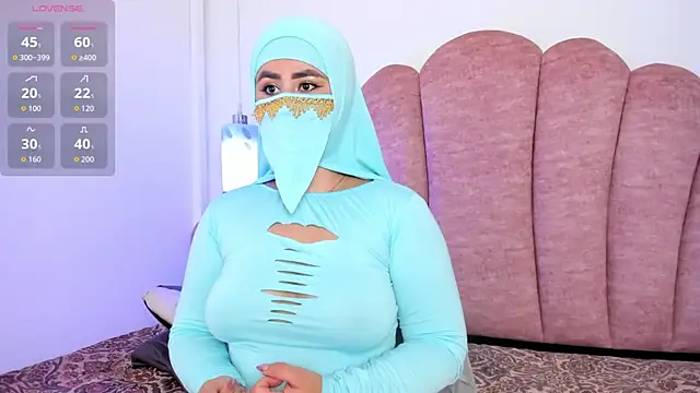 Snapshot of halabi_saha chatting on 10/17/25, 01:14 halabi saha online show from 10/17/25, 01:14