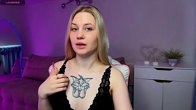 Sofia Kenwood online show from 04/12/26, 03:44