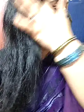 honey-flower online show from 09/18/25, 03:41