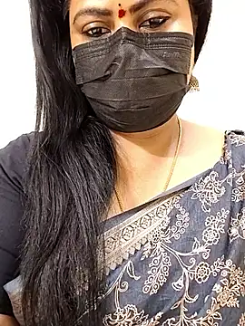 honey-flower online show from 10/18/25, 03:09