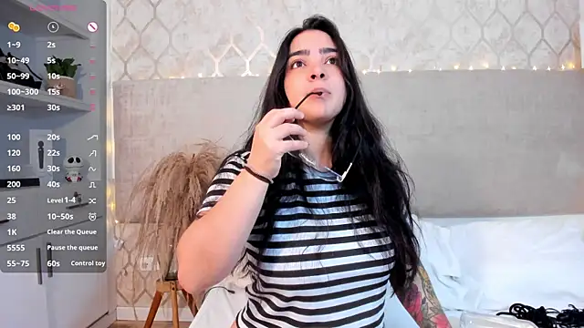 KamilaBetancourt online show from 10/30/25, 12:50