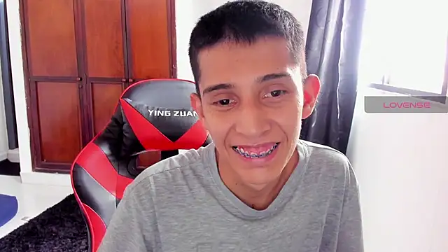Snapshot of gomitaboy_1 chatting on 09/23/25, 06:55 gomitaboy 1 online show from 09/23/25, 06:55