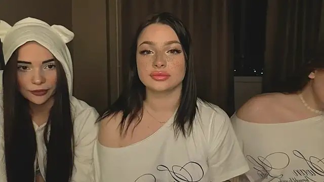 Snapshot of honey_____bunny chatting on 09/29/25, 03:50 honey bunny online show from 09/29/25, 03:50