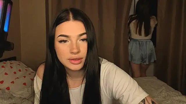 Snapshot of honey_____bunny chatting on 10/23/25, 03:33 honey bunny online show from 10/23/25, 03:33