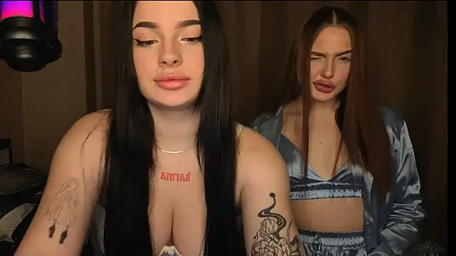 Snapshot of honey_____bunny chatting on 11/09/25, 01:42 honey bunny online show from 11/09/25, 01:42