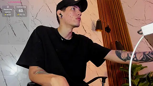 david huge online show from 11/24/25, 01:38