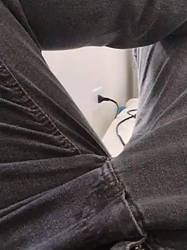 LeoMaduroSP online show from 11/27/25, 02:41