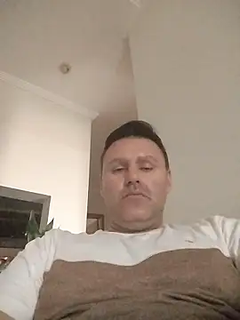 LeoMaduroSP online show from 12/01/25, 06:24