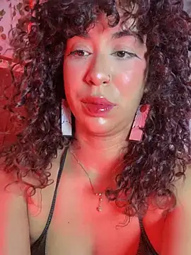 Snapshot of collins_Daph chatting on 09/25/25, 03:16 collins Daph online show from 09/25/25, 03:16